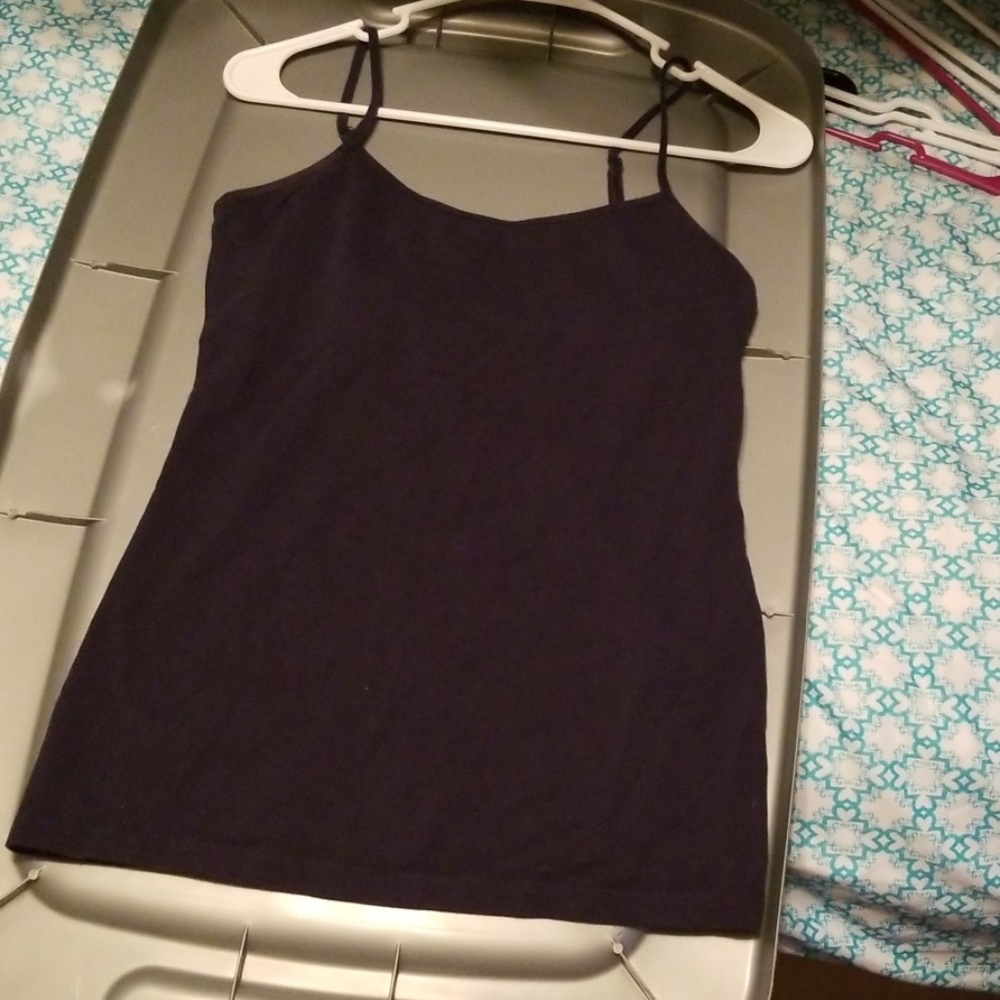 Cute summer tank top the color is a navy blue